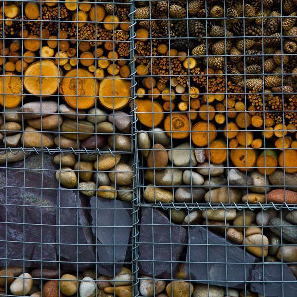 If needed and with proper maintenance, vegetation can grow, so gabion walls can be integrated into the environment.