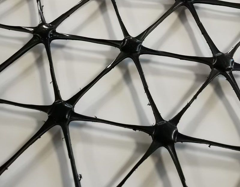 Triaxial geogrid